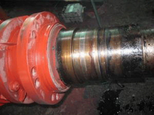 如何檢查高壓電動(dòng)機(jī)的通風(fēng)和軸承的潤(rùn)滑是否正常？
