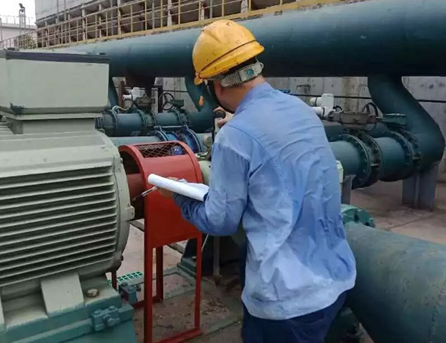 三相異步電機(jī)的電流過(guò)大是因?yàn)槿毕噙\(yùn)行嗎？